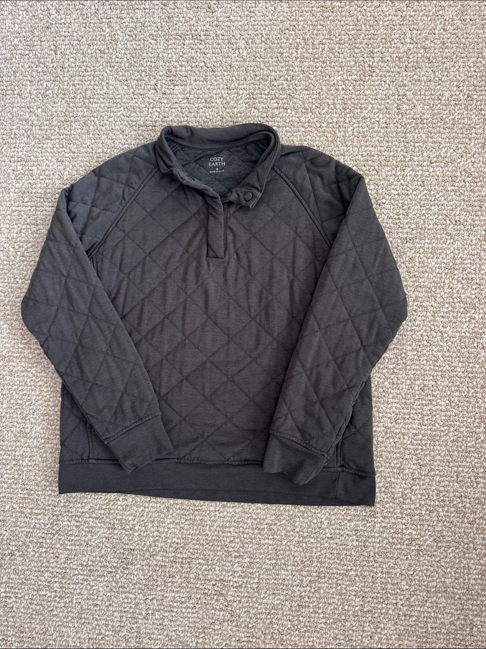 Cozy Earth Quilted Black Pullover Sweatshirt